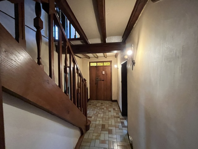 Hall avant et après création d'une porte d'entrée vitrée