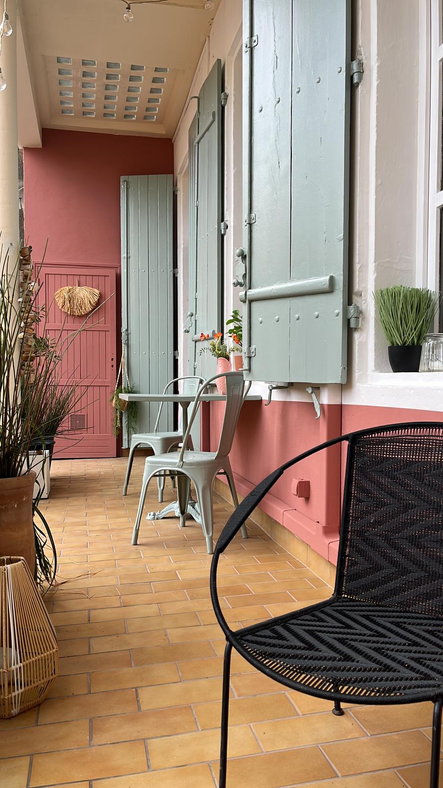 terrasse aménagée à Béziers, vue en longueur